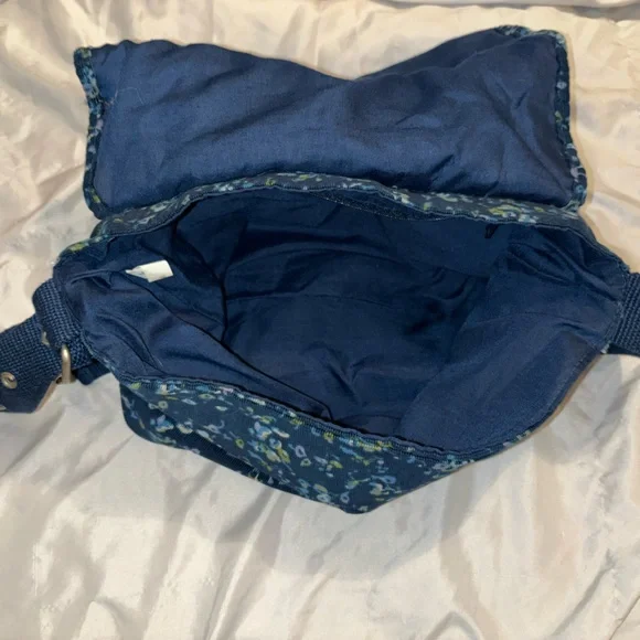 Levi’s Blue Floral Purse - Picture 3 of 3